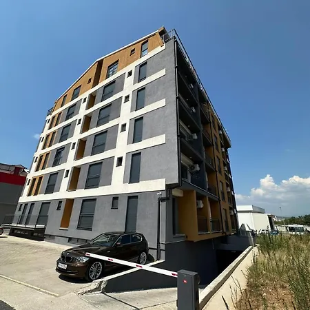 Modern Luxury Apartment With Private Garage Lejlighed *
